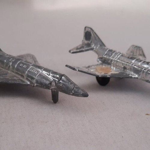 Diecast fighter planes used, set of 2