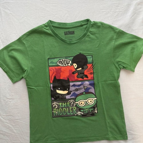 Batman t-shirt Sinsay green size 128 cm like new