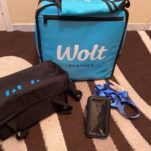 Wolt equipment like new with vest and strap