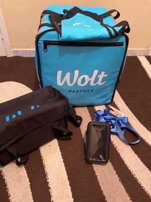 Wolt equipment like new with vest and strap