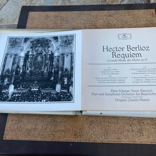 Hector Berlioz Grande Messe des Morts vinyl record like new, classical