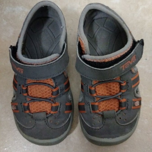 Teva kids sandals like new