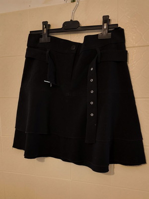 Mini skirt black with ruffles and belt, like new