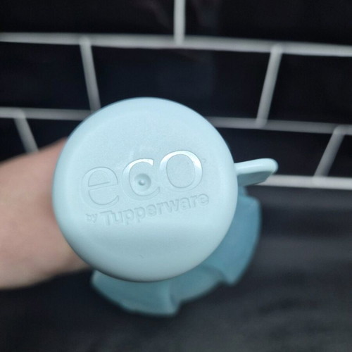 Tupperware water bottle like new