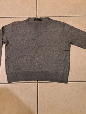 Bershka thin sweater gray like new, cropped fit