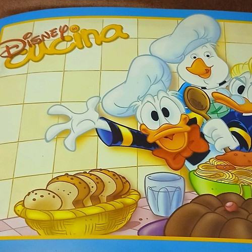 Disney placemat like new