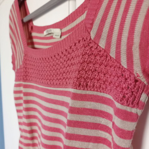 Attrattivo knitted top size S like new, beige and pink
