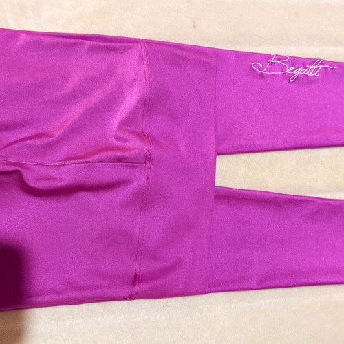 Begatti sports set size Medium like new, black and pink