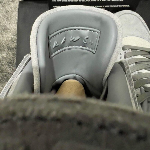 Jordan 4 Grey X Kaws new, size 42.5