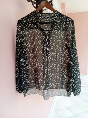 Women's shirt size medium like new