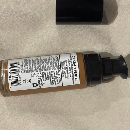 Milani Conceal + Perfect 2-in-1 Foundation+Concealer 11A Nutmeg Muscade like new