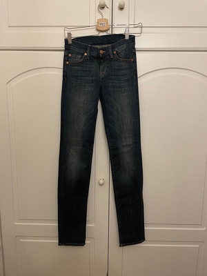 7 for all mankind jean size 24 like new