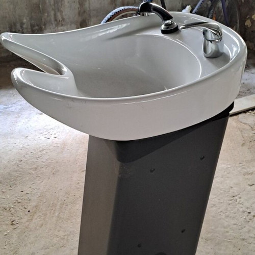 Hair Salon Shampoo Basin with Professional Chair like new