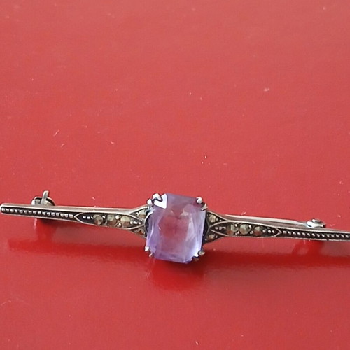 Silver brooch with lilac amethyst like new, A quality