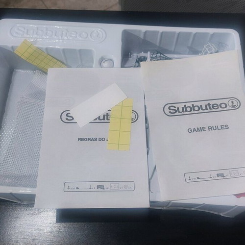 Subbuteo set Real Madrid like new with 2 teams and pitch