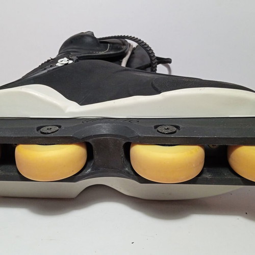 USD Realm roller skates size 40 like new