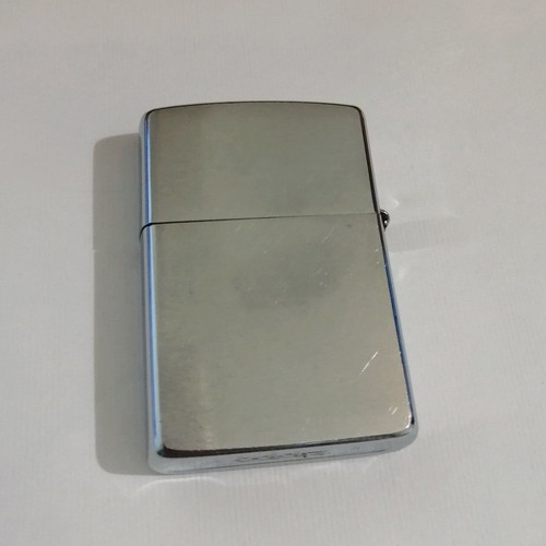 Zippo lighter used with logo design