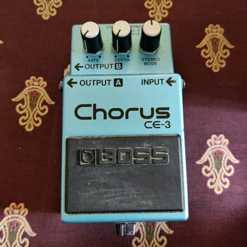 Boss Chorus CE-3 pedal used stereo chorus effect