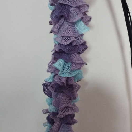 Pack of 3 scarves and 1 hat used, colorful
