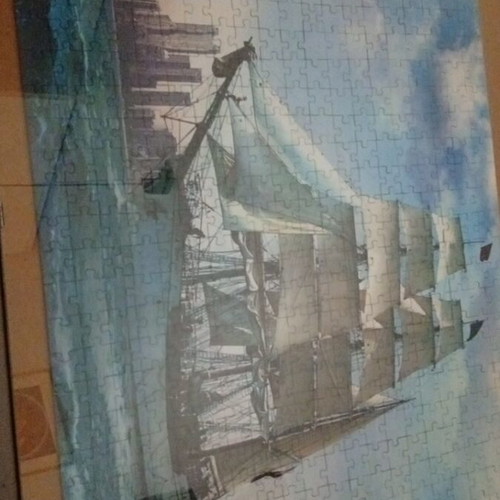 Puzzle set with framed and boxed pieces, 1500 parts