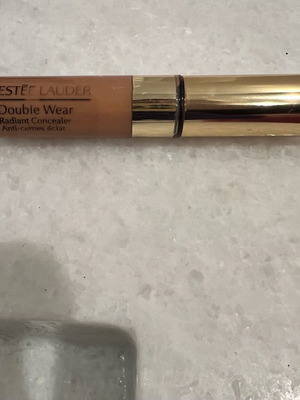 Este Lauder Double Wear Radiant Concealer μεταχειρισμένο