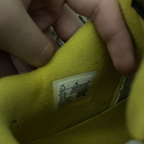 Jordan 4 Retro Vivid Sulfur sneakers, size 44, white and yellow