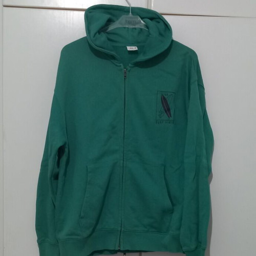 Zara hoodie green size 13-14 years like new with minor hood defect