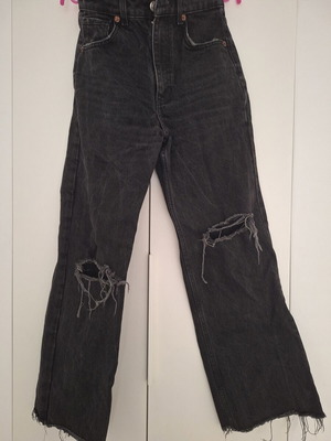 Zara black jeans like new with rips, size XS