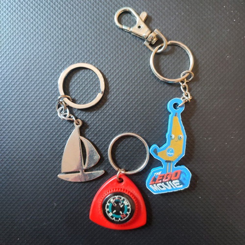 Keychains used, pack of 3 collectible LEGO Movie 2 Chiquita, compass, boat
