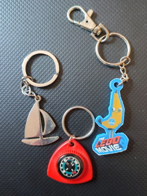 Keychains used, pack of 3 collectible LEGO Movie 2 Chiquita, compass, boat