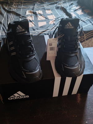 Adidas XLG 2.0 sneakers, black, size 44.5