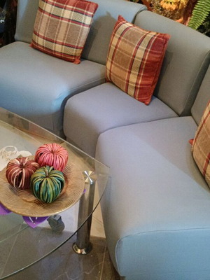 Circular leather living room set like new, three pieces
