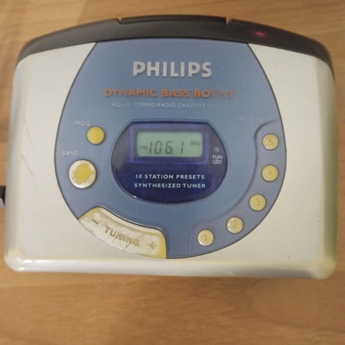 Walkman Philips AQ6681 μεταχειρισμένο, ρετρό κασετόφωνο με ψηφιακό ραδιόφωνο
