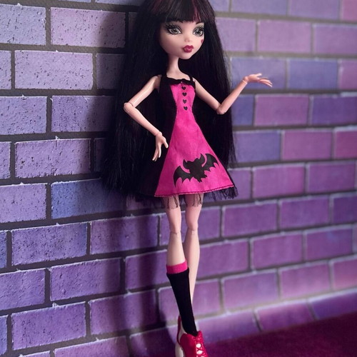 Draculaura Monster High doll