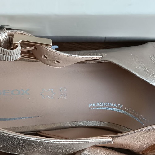 Geox sandals new, gold color, size 38