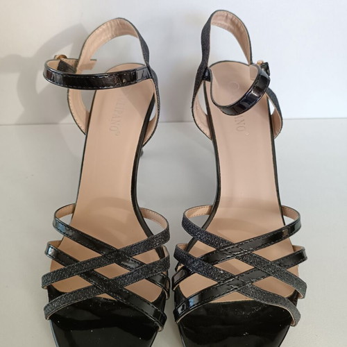 Tulipano shiny sandals with rhinestones like new, size 41