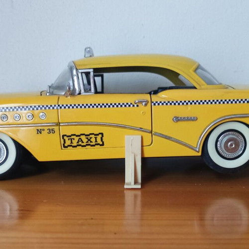 Buick Century 1955 yellow taxi cab 1:18 scale diecast model used