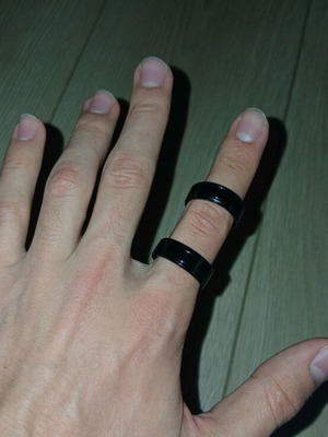 Black rings used, two sizes S and M
