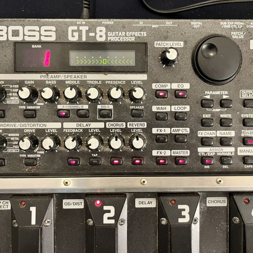 Boss GT-8 multi-effects pedal like new with bag and original power supply