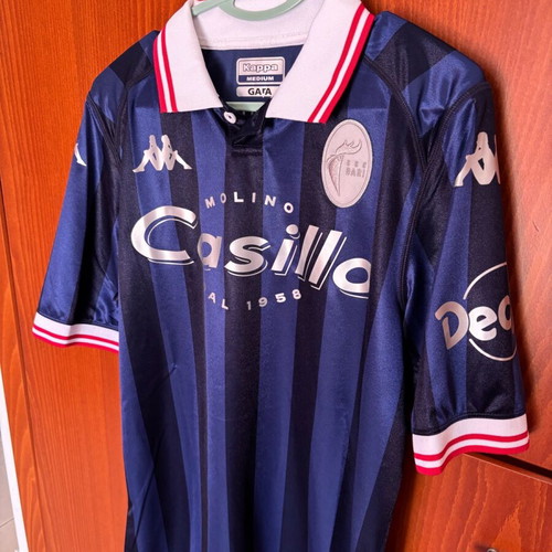 Bari 2023-24 jersey collectible, like new, size Medium