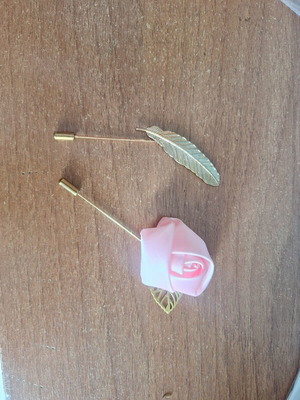 Lapel Pins like new, pack