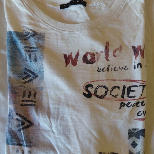 Sisley T-shirt white unisex, like new, age 11-12