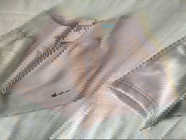 Nike Γυναικείο Σορτς Μedium καινούργιο