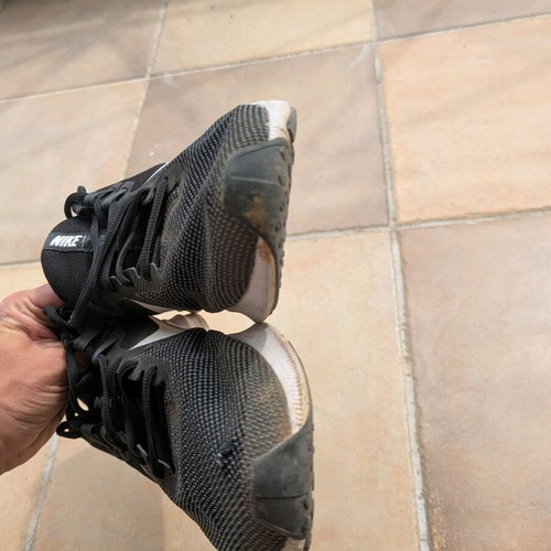 Nike παπούτσια για τρέξιμο μεταχειρισμένα, μέγεθος 45.5, μαύρο και λευκό