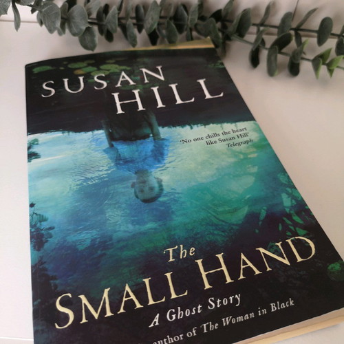 Book The Small Hand used, Susan Hill, English