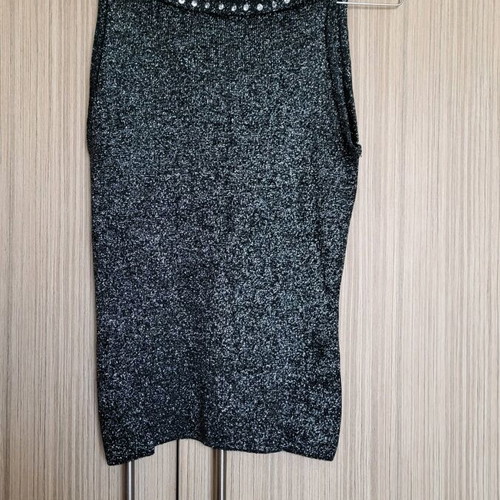 Sleeveless blouse used with lurex weave, black with silver thread