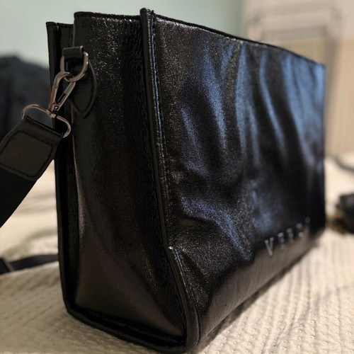 Verde black handbag like new