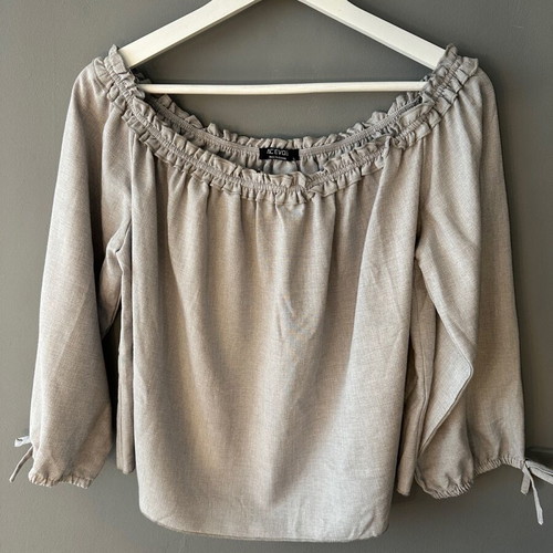 ACEVOG gray top size L like new