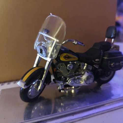 Harley-Davidson 2000 FLSTC Heritage Softail Classic used collectible model