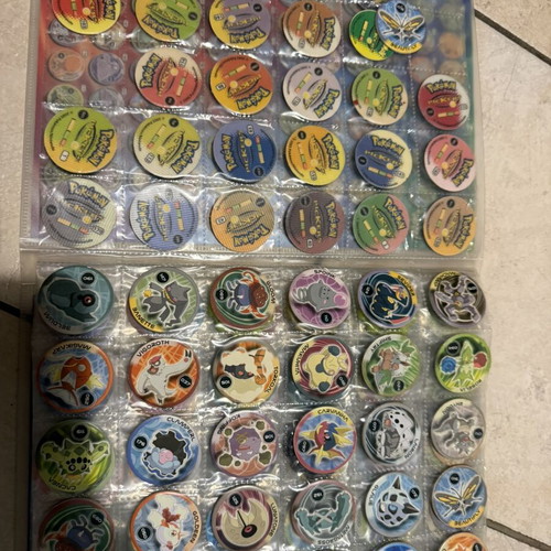 Pokémon Pickers collection like new with many pieces